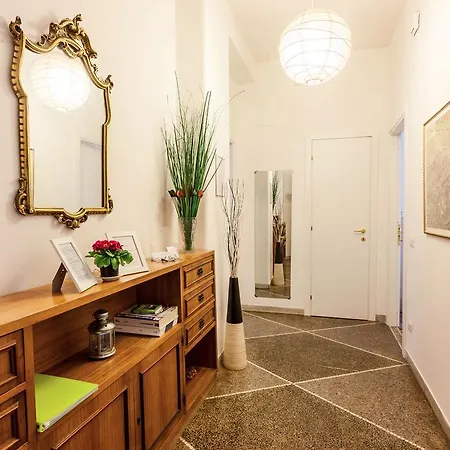 Velishome Apartman *