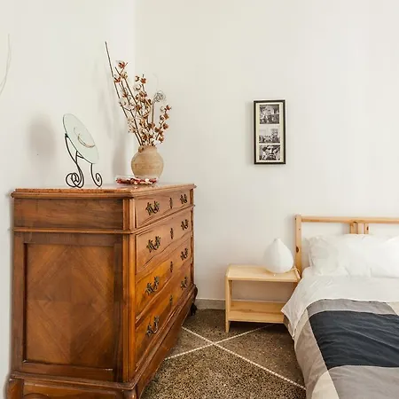 Velishome Apartman *